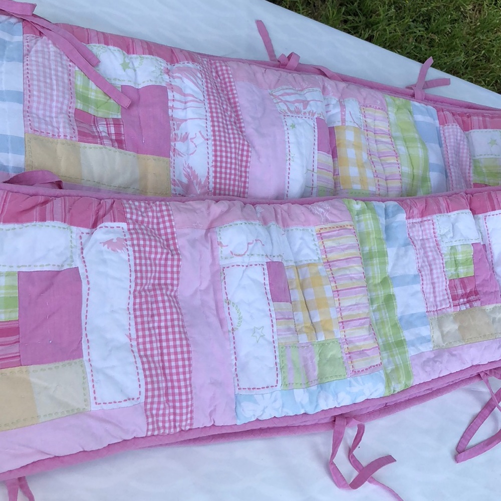 Babygirl bumper with pink patches